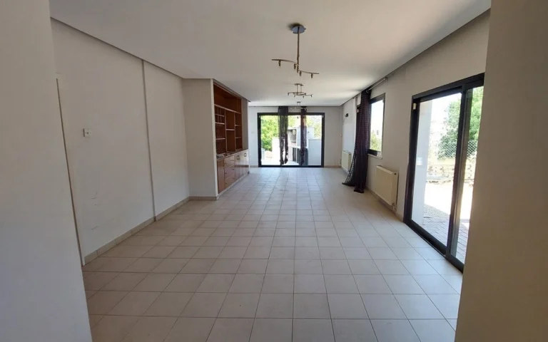 5 Bedroom House for Sale in Geroskipou, Paphos District