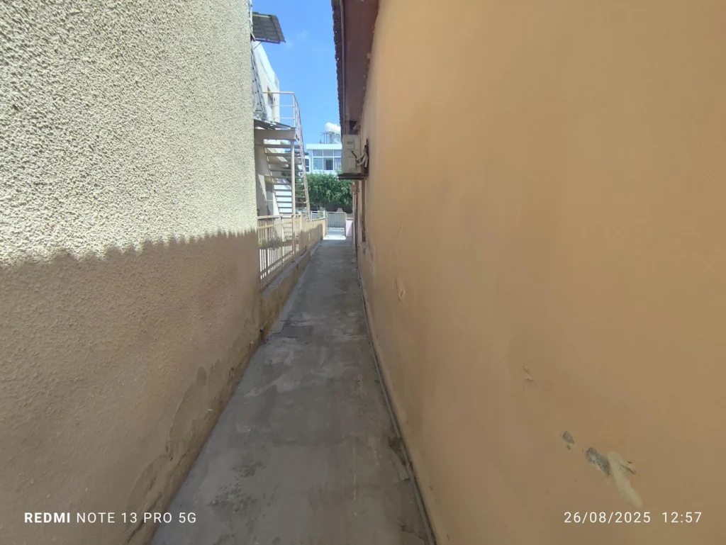 261m² Plot for Sale in Limassol – Mesa Geitonia