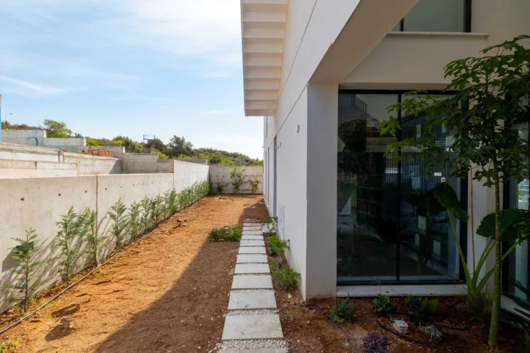 4 Bedroom House for Sale in Pegeia, Paphos District