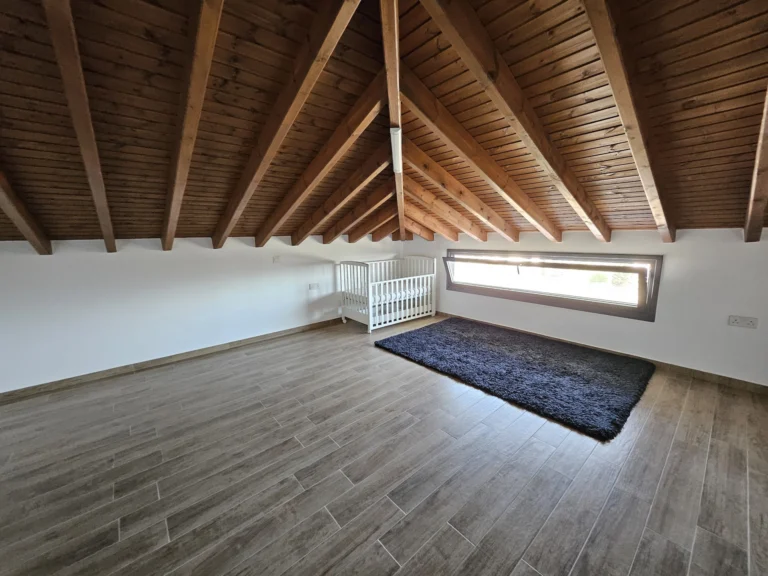 5 Bedroom House for Sale in Kolossi, Limassol District