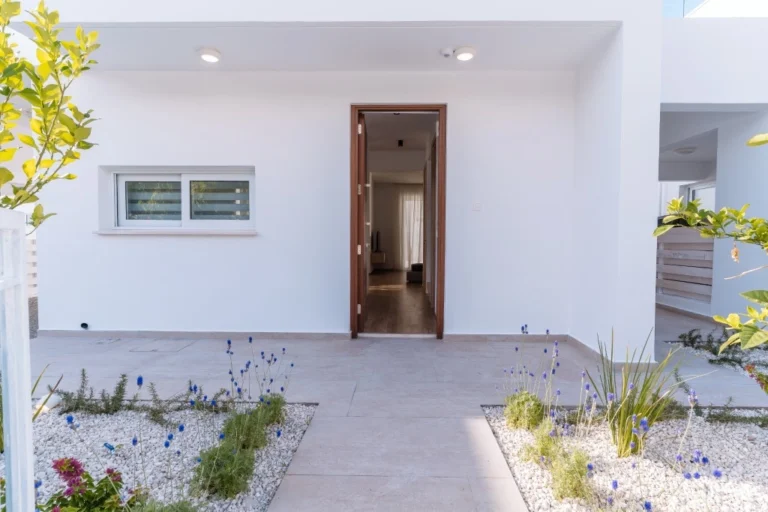 4 Bedroom House for Sale in Peyia, Paphos District
