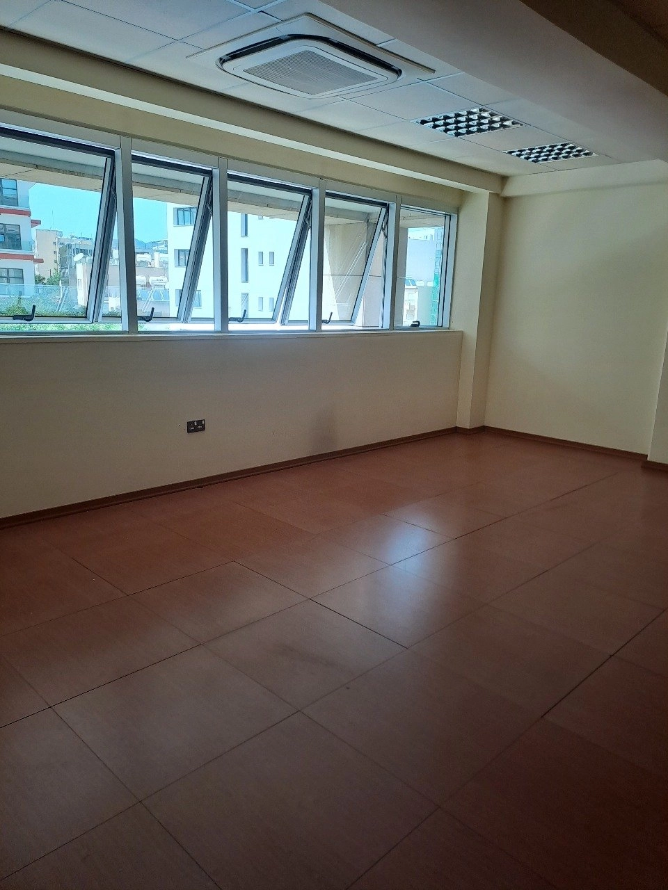 262m² Office for Rent in Limassol – Neapolis