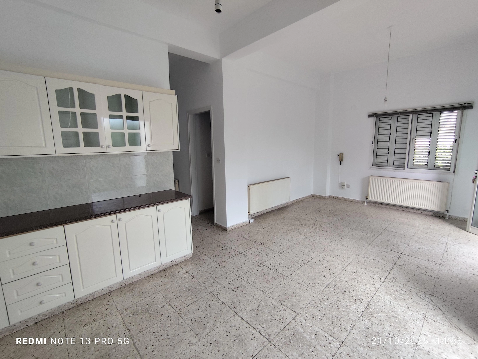 70m² Office for Rent in Limassol District