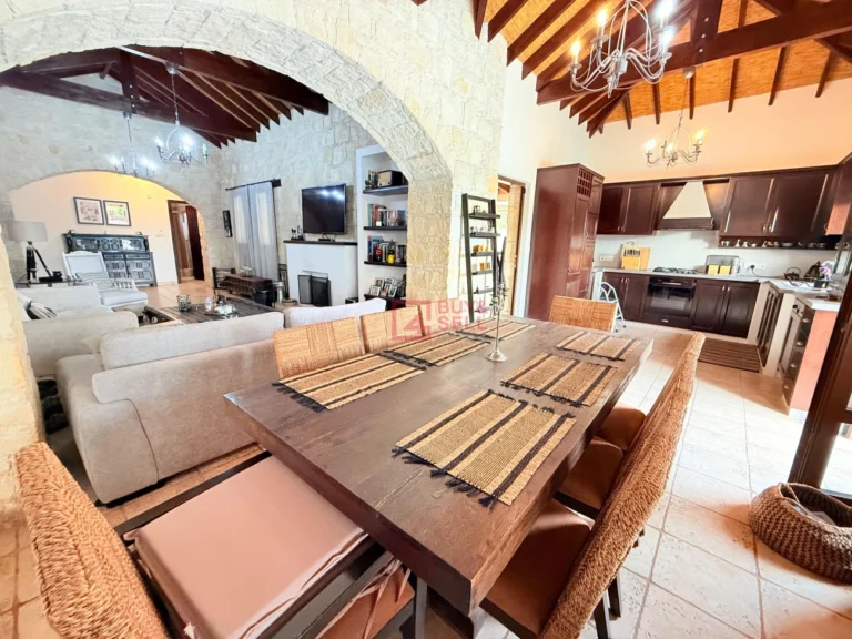 4 Bedroom House for Sale in Trimiklini, Limassol District