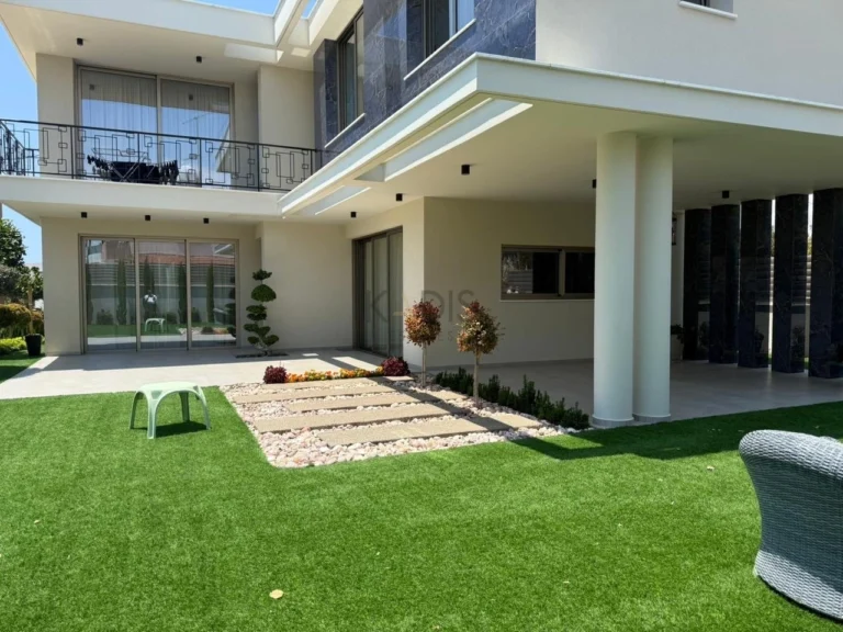 3 Bedroom House for Sale in Episkopi, Limassol District