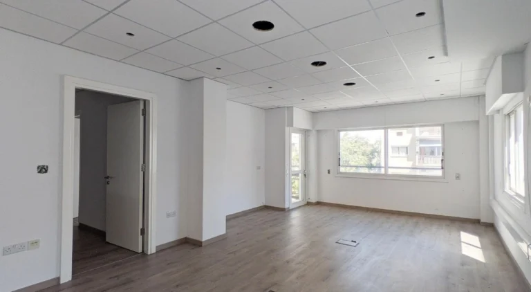 358m² Office for Sale in Agioi Omologites, Nicosia District