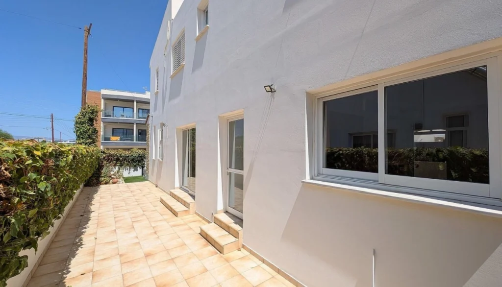 5 Bedroom House for Sale in Engomi, Nicosia District