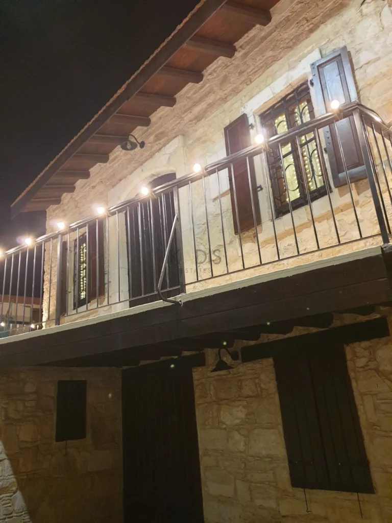 2 Bedroom House for Sale in Agios Therapon, Limassol District