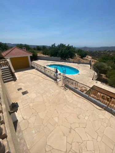 5 Bedroom House for Sale in Apesia, Limassol District