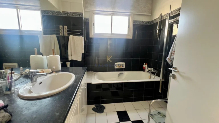 5 Bedroom House for Rent in Larnaca District