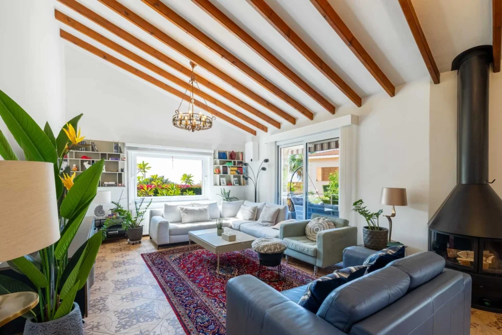 4 Bedroom House for Sale in Chlorakas, Paphos District