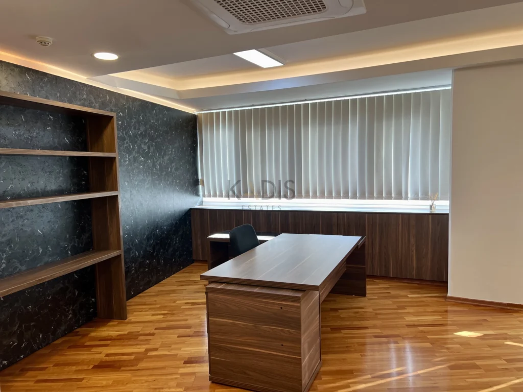 200m² Office for Rent in Agioi Omologites, Nicosia District