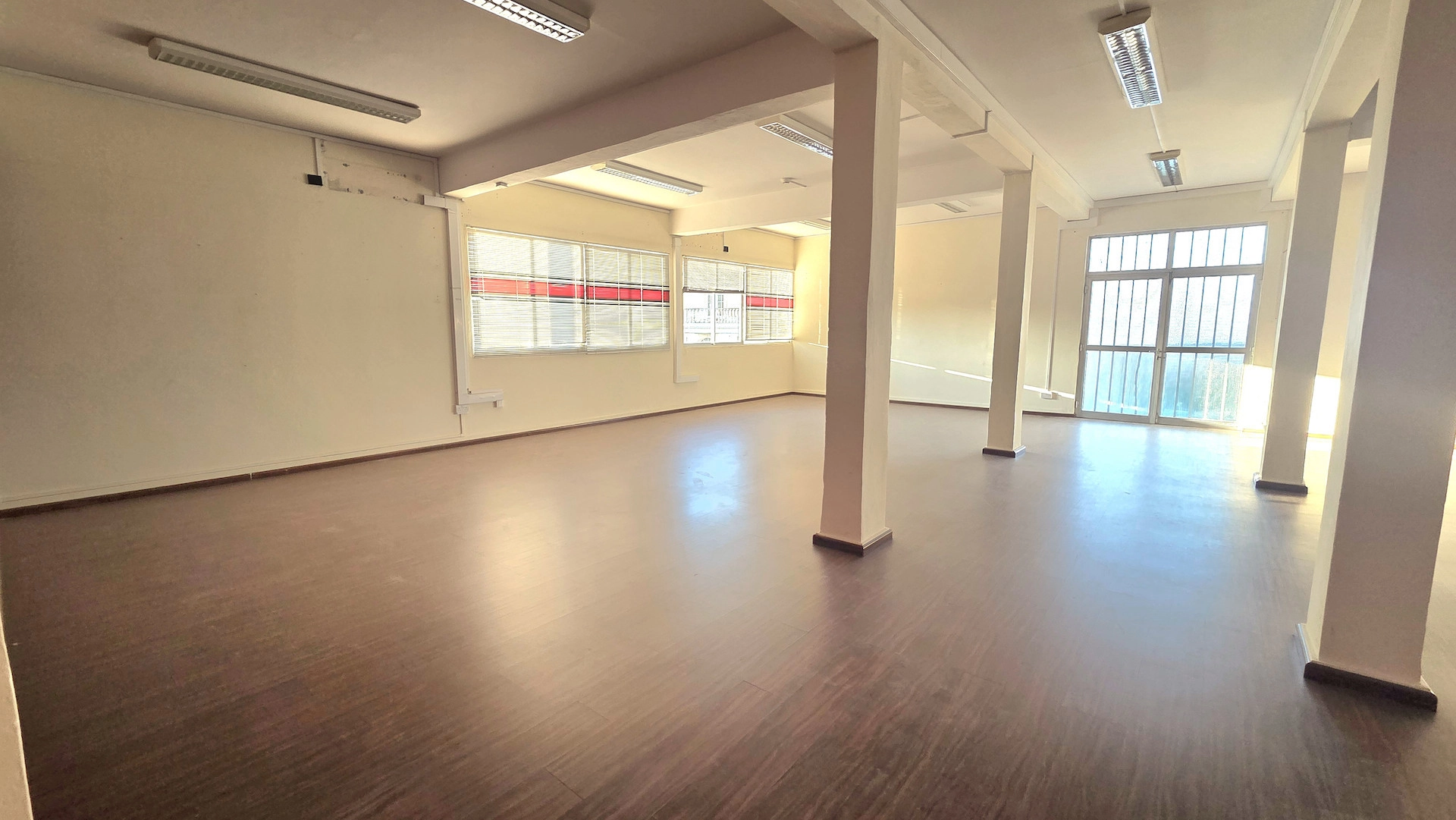 530m² Office for Rent in Limassol District