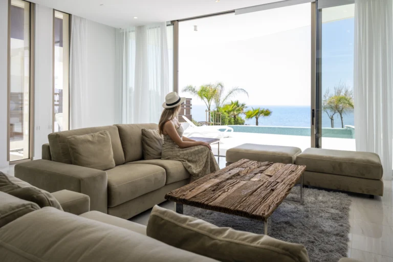 5 Bedroom House for Sale in Kissonerga, Paphos District