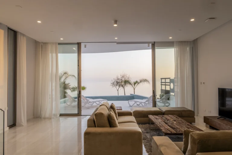 5 Bedroom House for Sale in Kissonerga, Paphos District