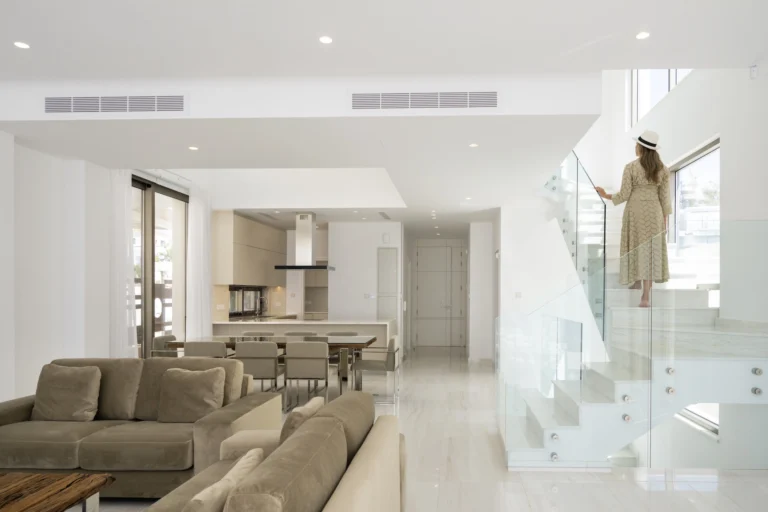 5 Bedroom House for Sale in Kissonerga, Paphos District