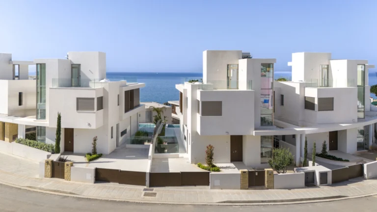 3 Bedroom House for Sale in Kissonerga, Paphos District