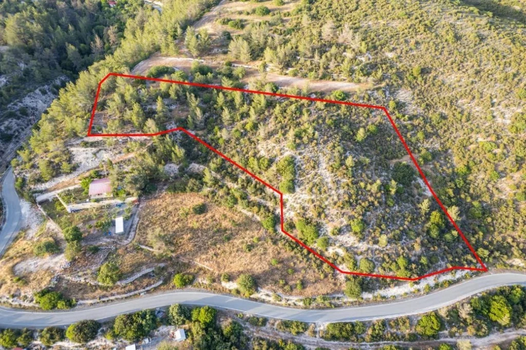 10,703m² Plot for Sale in Agios Therapon, Limassol District