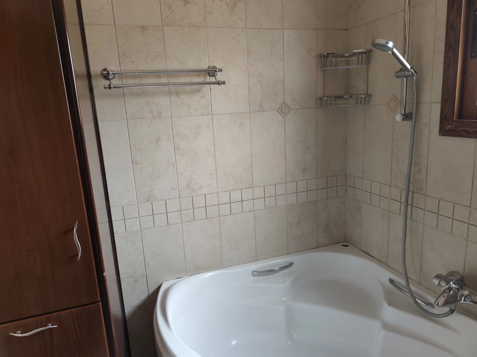 5 Bedroom House for Rent in Parekklisia, Limassol District