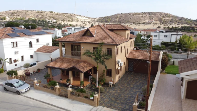Cheap Houses and Villas for Sale Larnaca up to 600000 euro