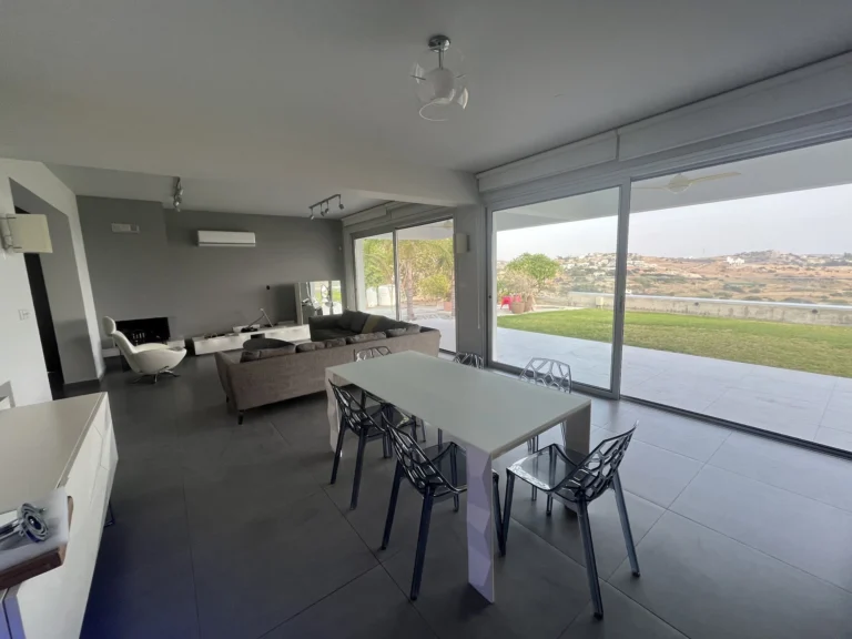 3 Bedroom House for Sale in Parekklisia, Limassol District