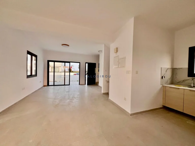 3 Bedroom House for Sale in Pervolia Larnacas