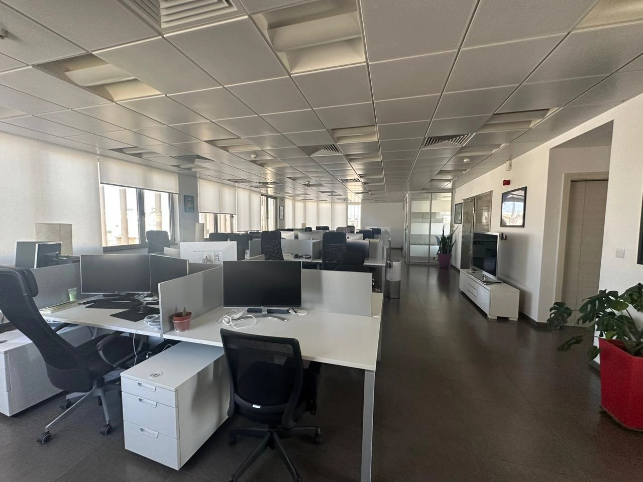 711m² Building for Sale in Limassol – Agia Zoni