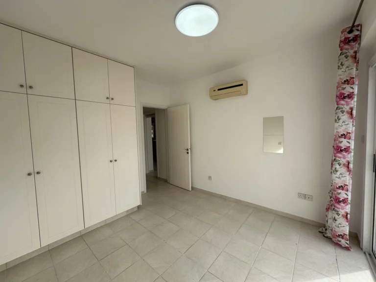 2 Bedroom Apartment for Sale in Paphos – Universal