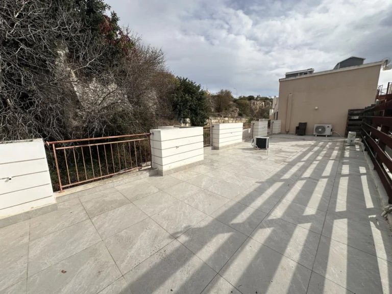 2 Bedroom Apartment for Sale in Paphos – Universal