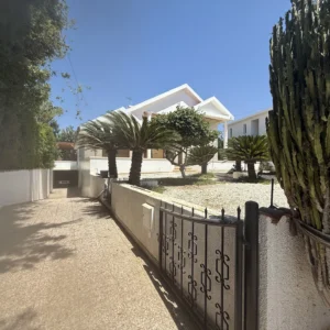 4 Bedroom House for Sale in Limassol – Ekali