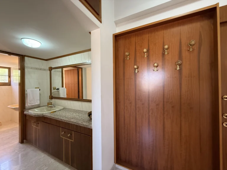 4 Bedroom House for Sale in Limassol – Ekali