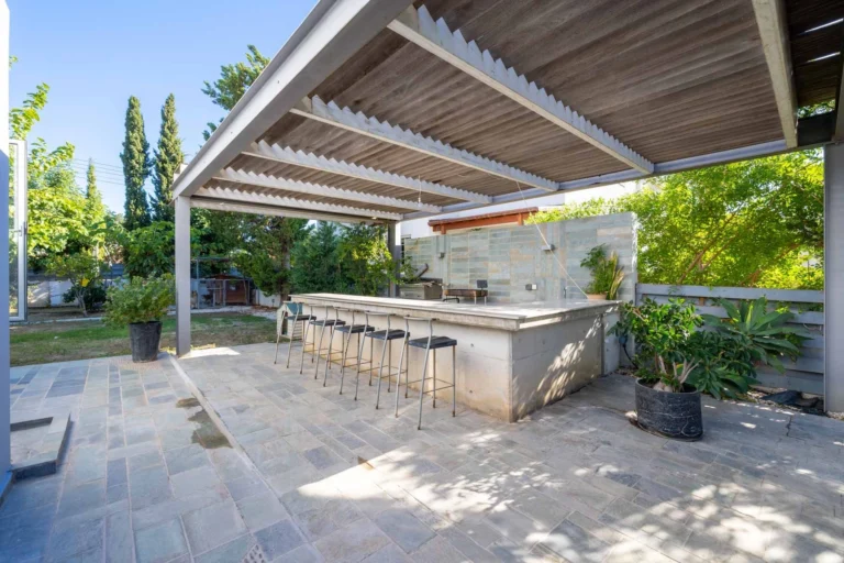 5 Bedroom House for Sale in Paphos – Anavargos