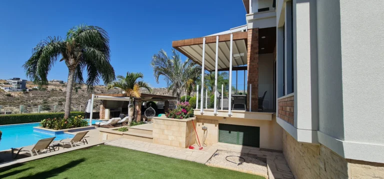 5 Bedroom House for Sale in Limassol – Agios Athanasios