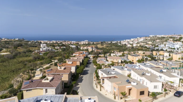 3 Bedroom Apartment for Sale in Chlorakas, Paphos District