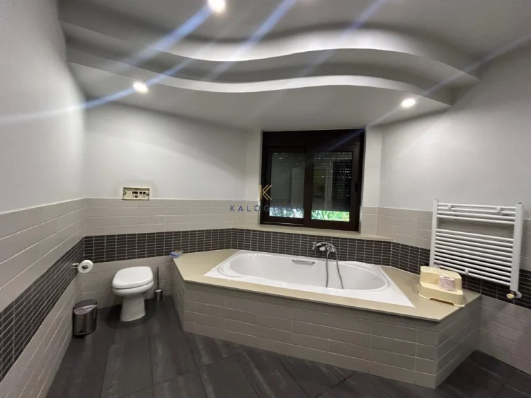 5 Bedroom House for Sale in Vergina, Larnaca District