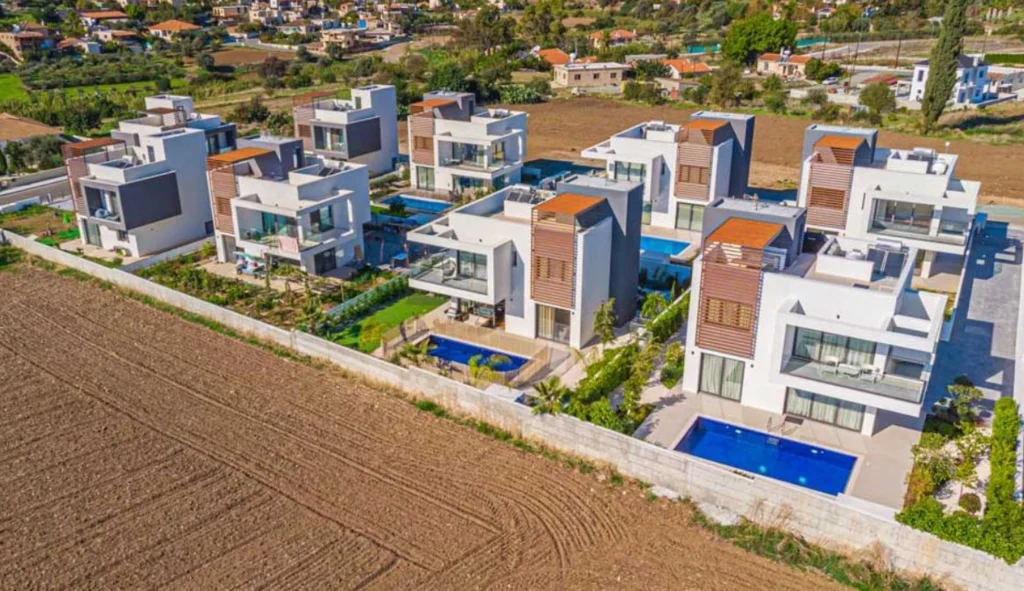 3 Bedroom House for Sale in Amathounta, Pyrgos Sea Front, Limassol District