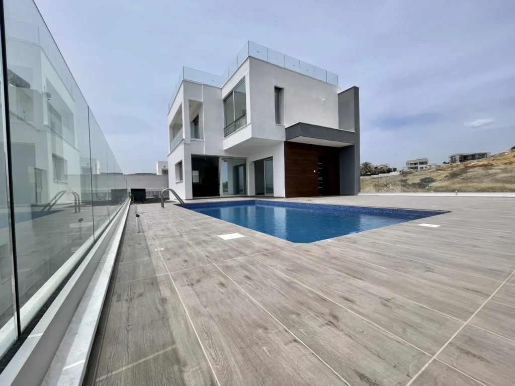 4 Bedroom House for Sale in Parekklisia, Limassol District