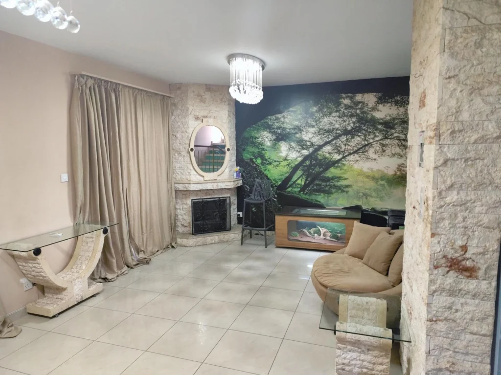 2 Bedroom House for Rent in Agios Tychonas, Limassol District