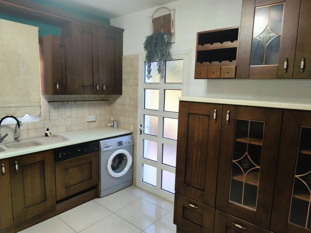 2 Bedroom House for Rent in Agios Tychonas, Limassol District