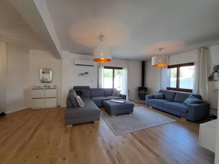 5 Bedroom House for Sale in Konia, Paphos District