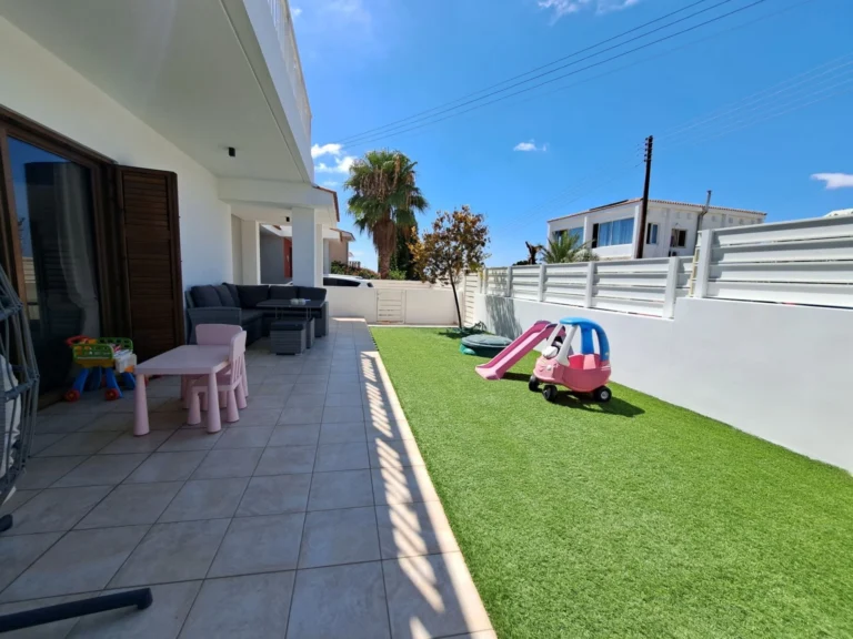 5 Bedroom House for Sale in Konia, Paphos District