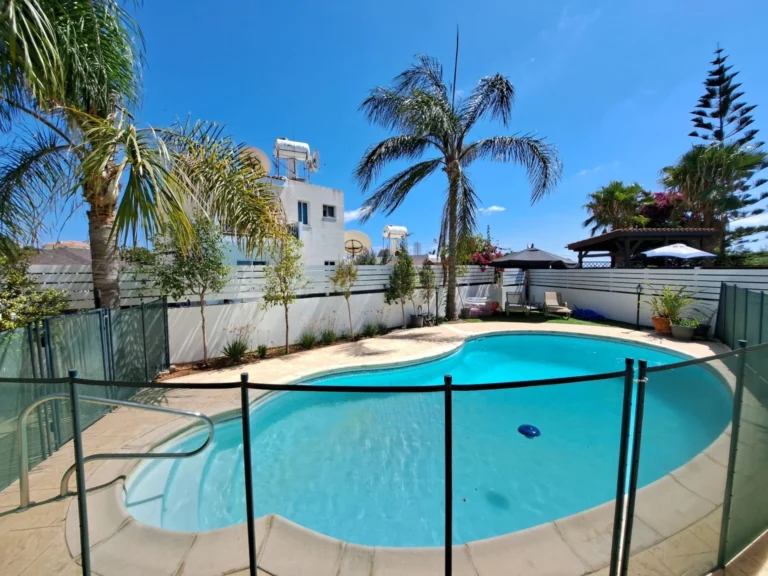 5 Bedroom House for Sale in Konia, Paphos District