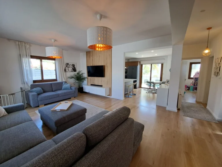 5 Bedroom House for Sale in Konia, Paphos District