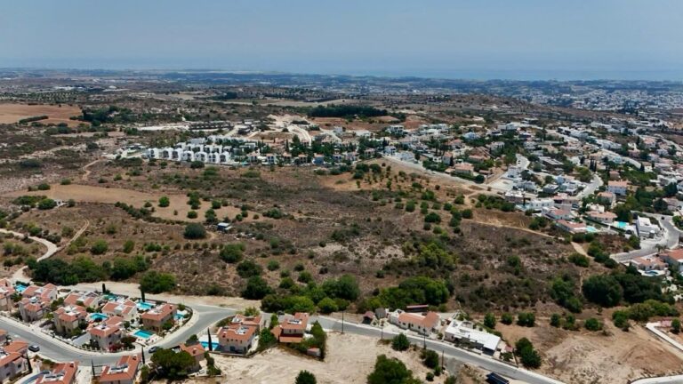 750m² Plot for Sale in Konia, Paphos District