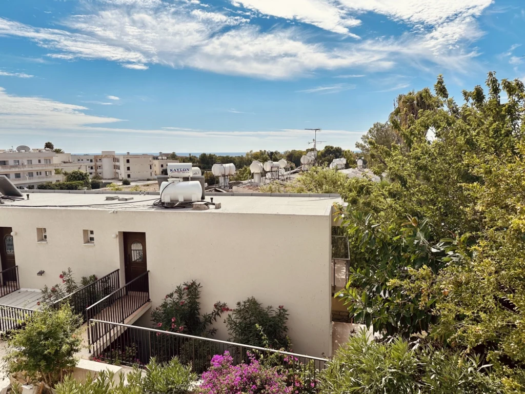 2 Bedroom House for Sale in Tombs Of the Kings, Paphos District