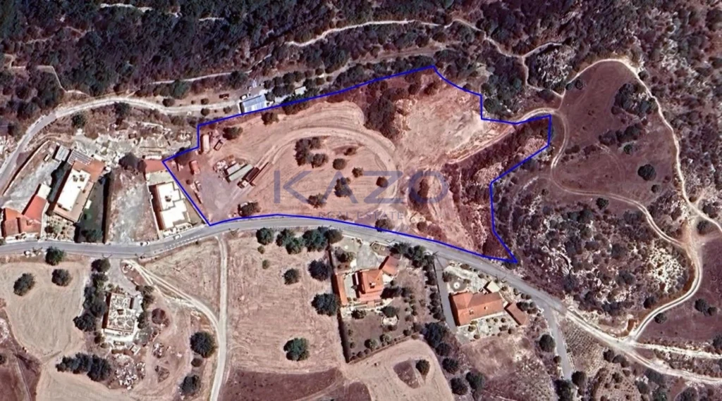 10,018m² Plot for Sale in Larnaca District