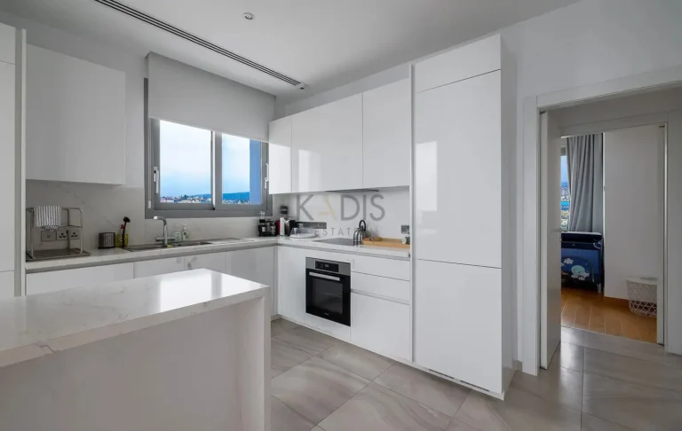 2 Bedroom Apartment for Rent in Agios Tychonas, Limassol District