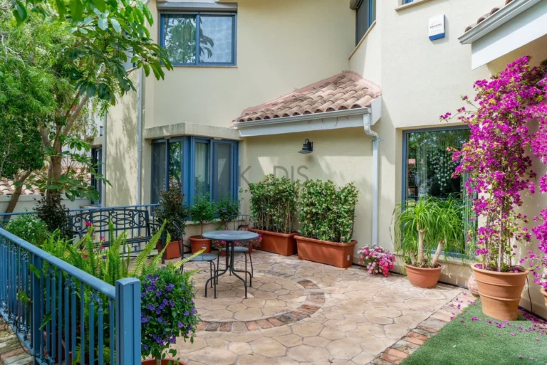 4 Bedroom House for Sale in Limassol – Agia Fyla