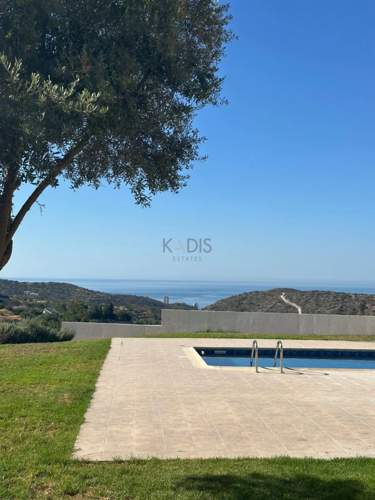 4 Bedroom House for Rent in Parekklisia, Limassol District