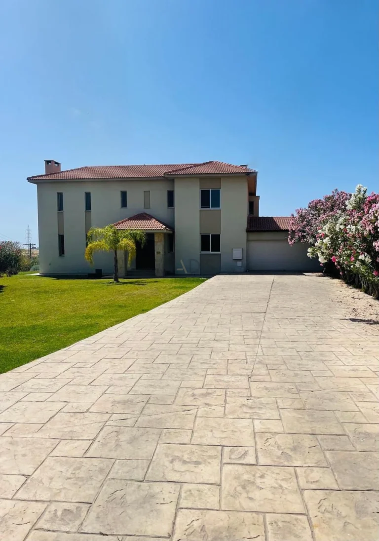 4 Bedroom House for Rent in Parekklisia, Limassol District